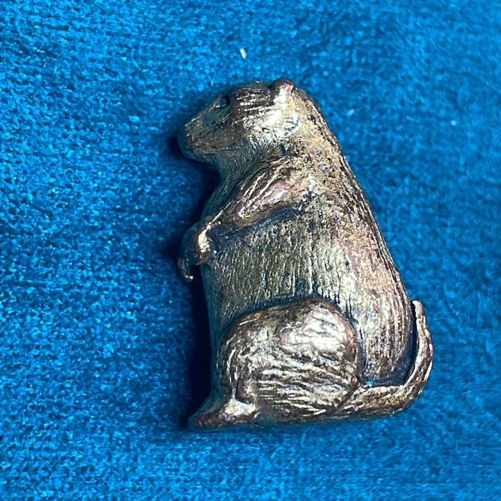 Small Adorable Gopher Pin Brooch